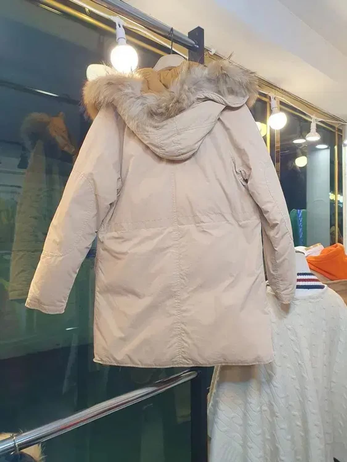 카이아크만 양면 오리털 덕다운 너구리털 패딩 실사이즈 M~L 상품이미지7