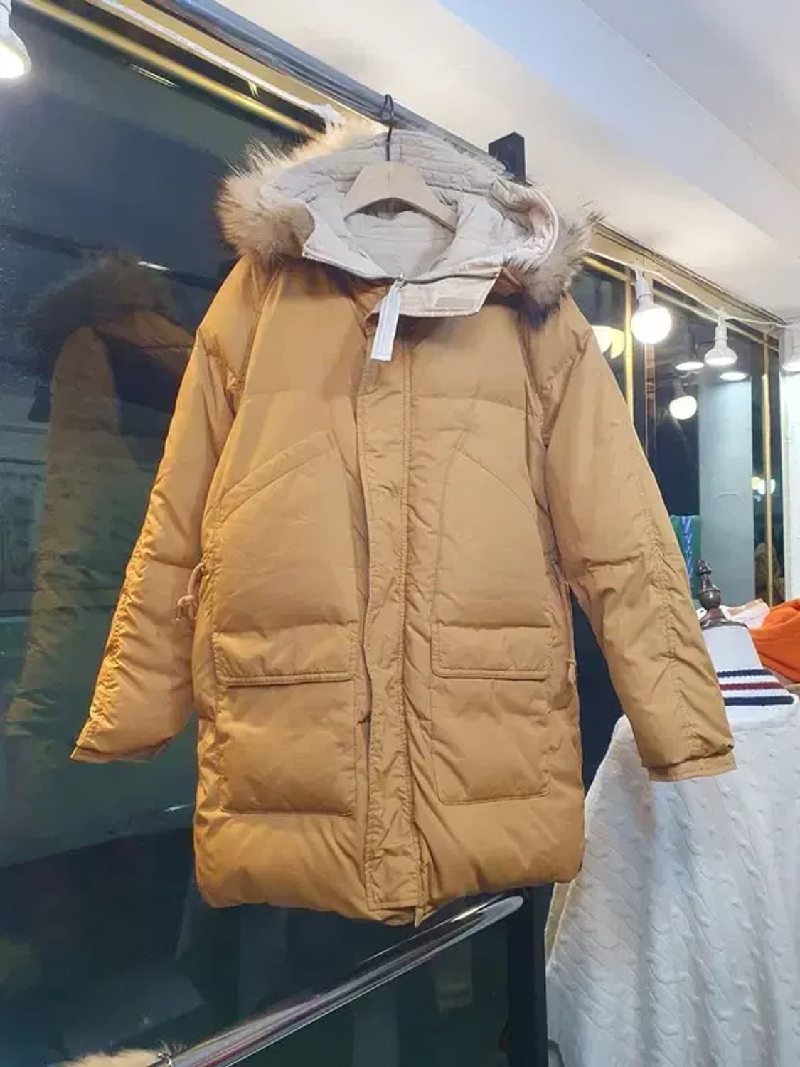 카이아크만 양면 오리털 덕다운 너구리털 패딩 실사이즈 M~L 상품이미지8