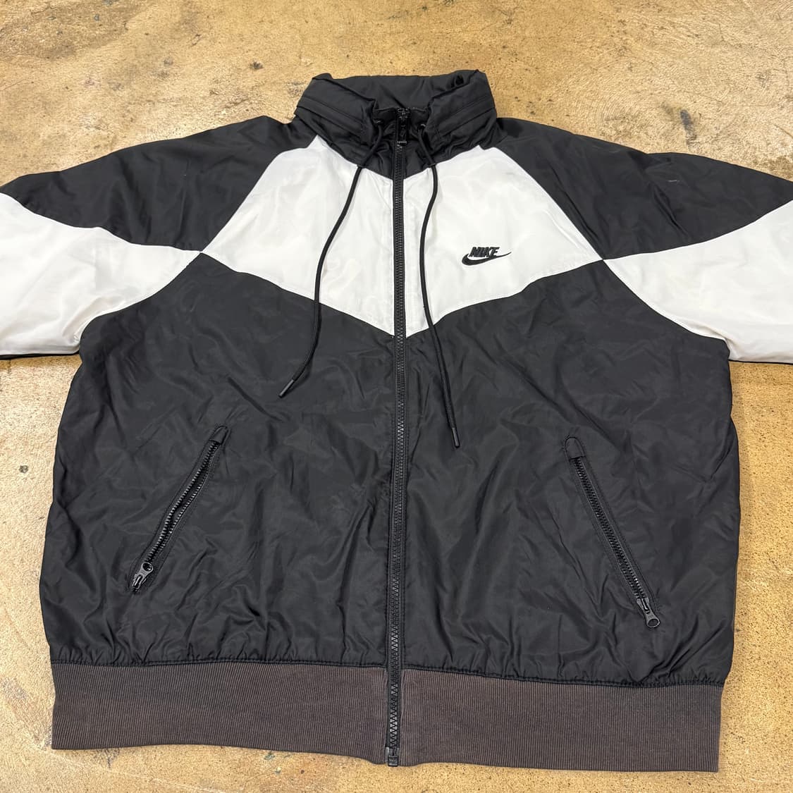 [정품/L] 나이키 바람막이 블랙 화이트 b15 상품이미지3