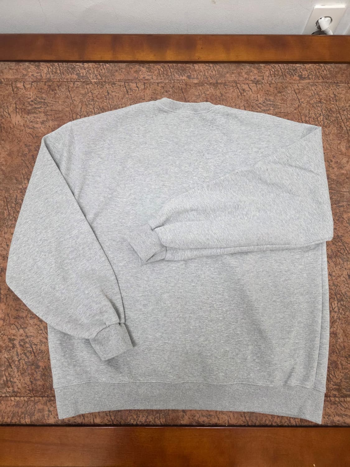 바이어텐션 루즈핏 맨투맨 상품이미지8