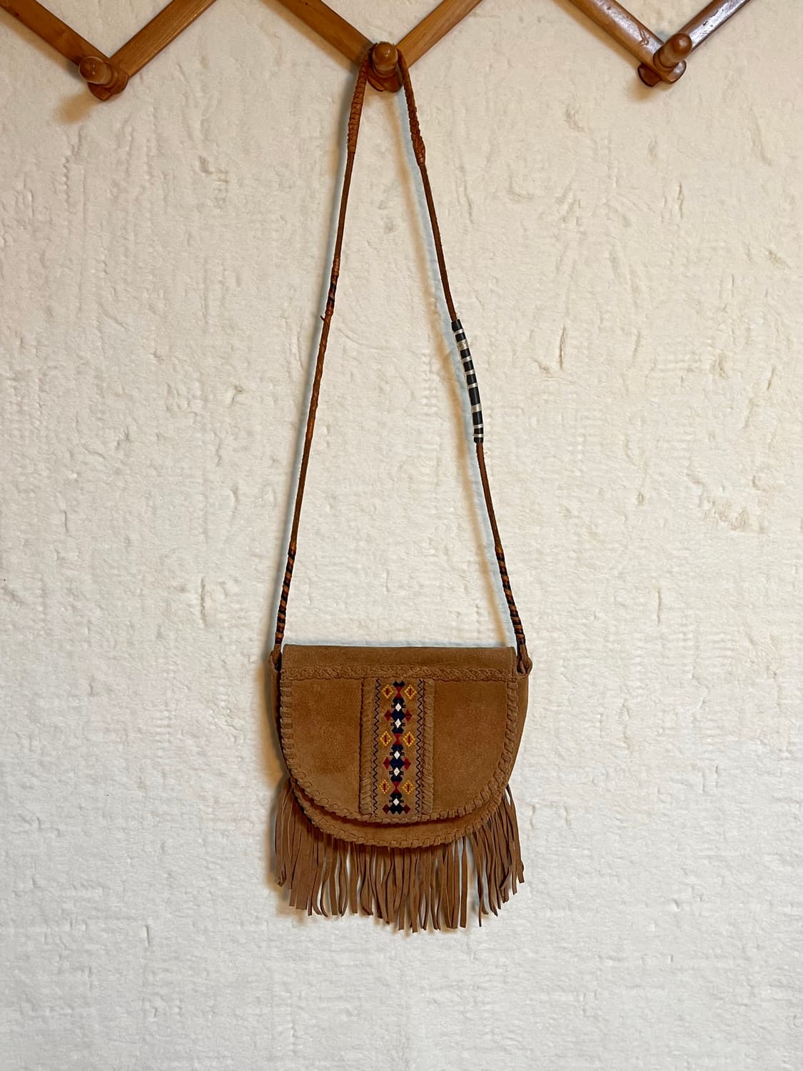 써스데이아일랜드 빈티지 스웨이드 크로스백 상품이미지1