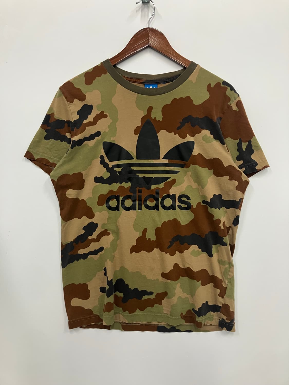 아디다스 밀리터리 반팔티 상품이미지1