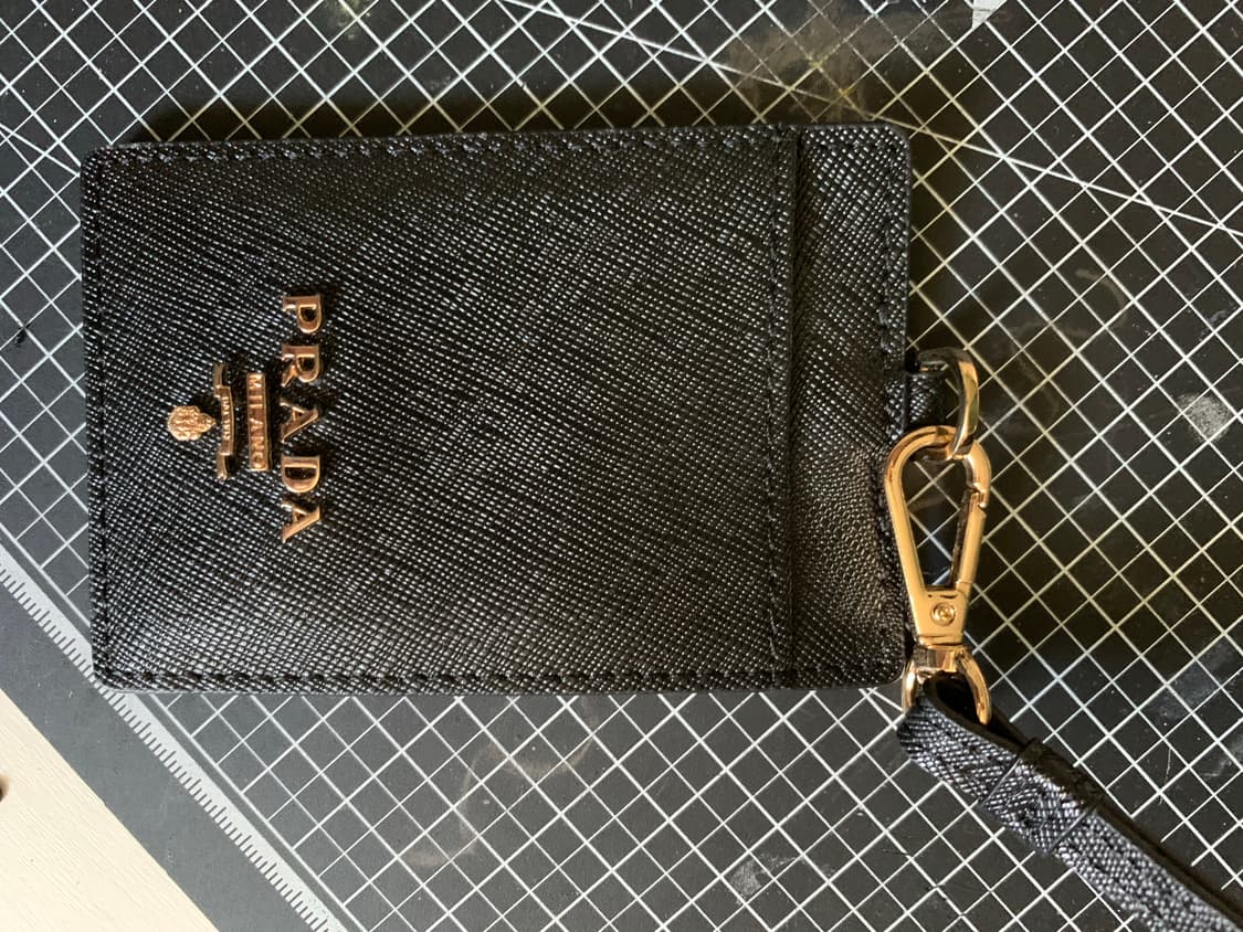 프라다 목걸이형 카드지갑  상품이미지1