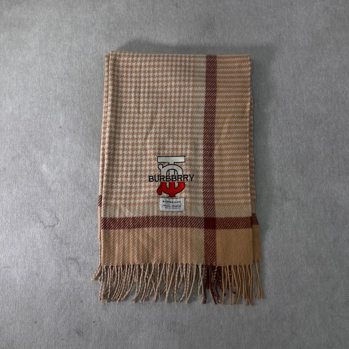 버버리 자수로고 캐시미어 머플러  상품이미지2