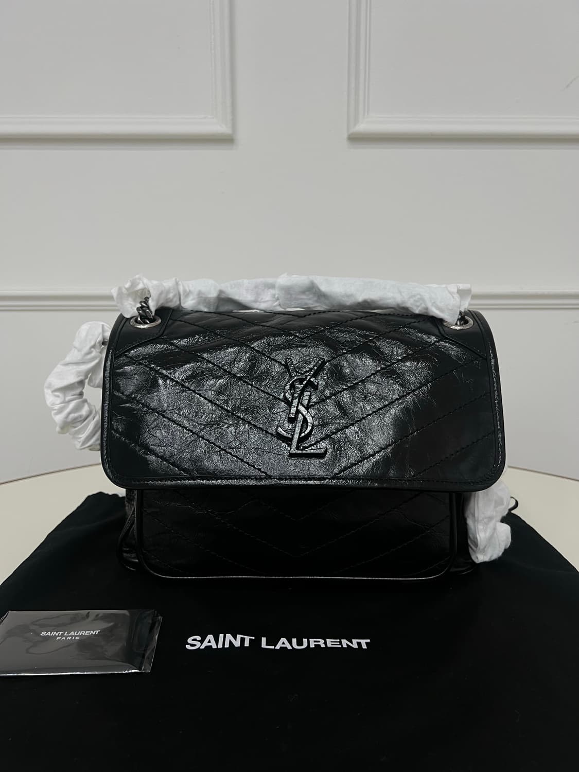 생로랑 니키백 미듐 상품이미지1