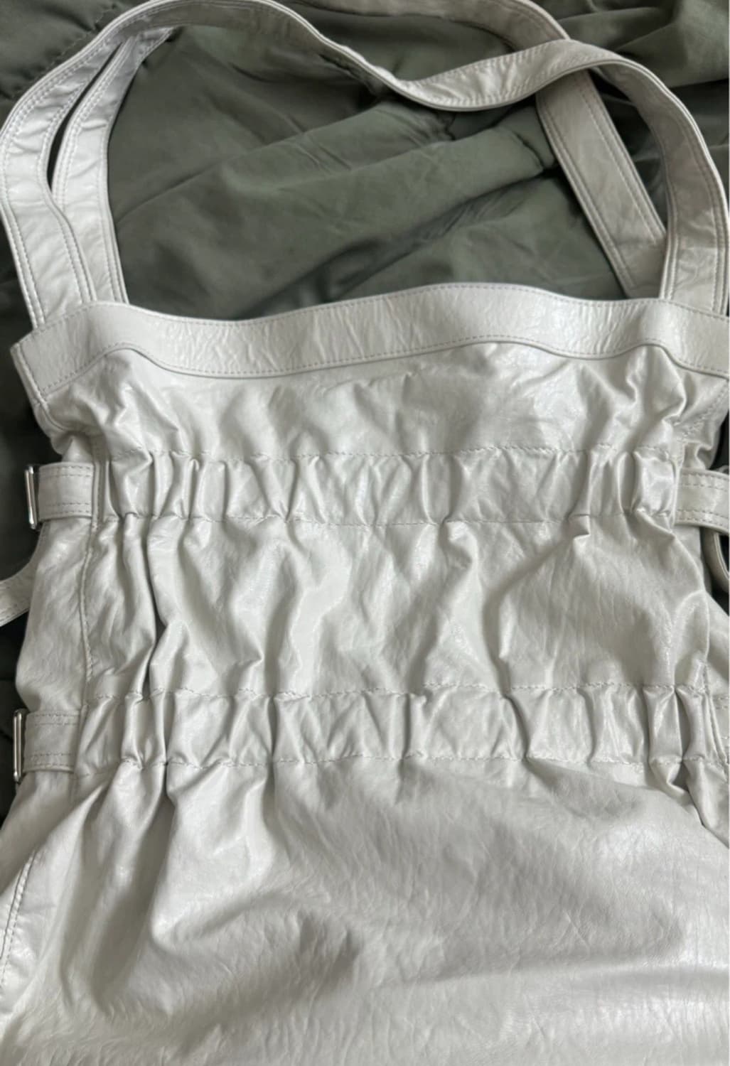 마땡킴 포우 레더 씨쉘백 아이보리 상품이미지2