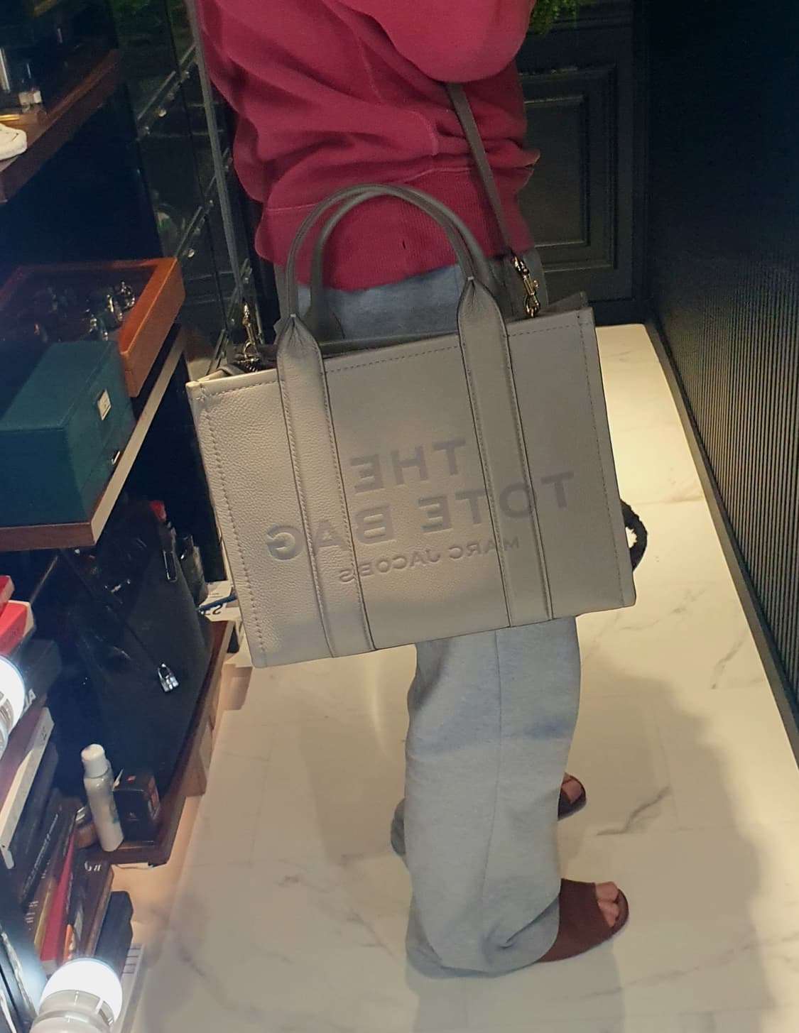 마크제이콥스 더토트백 미디움 상품이미지10