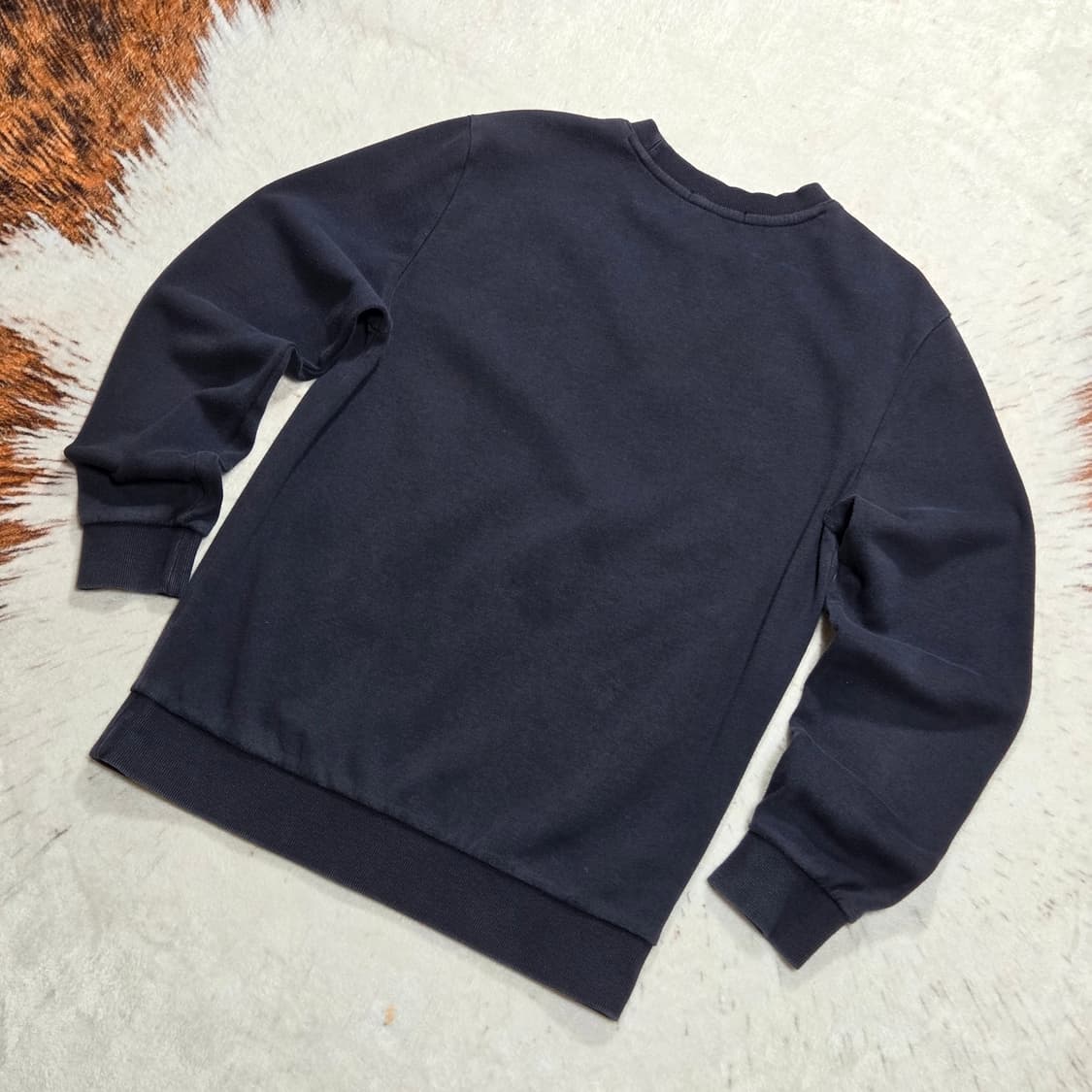 게스 네이비 맨투맨 상품이미지4