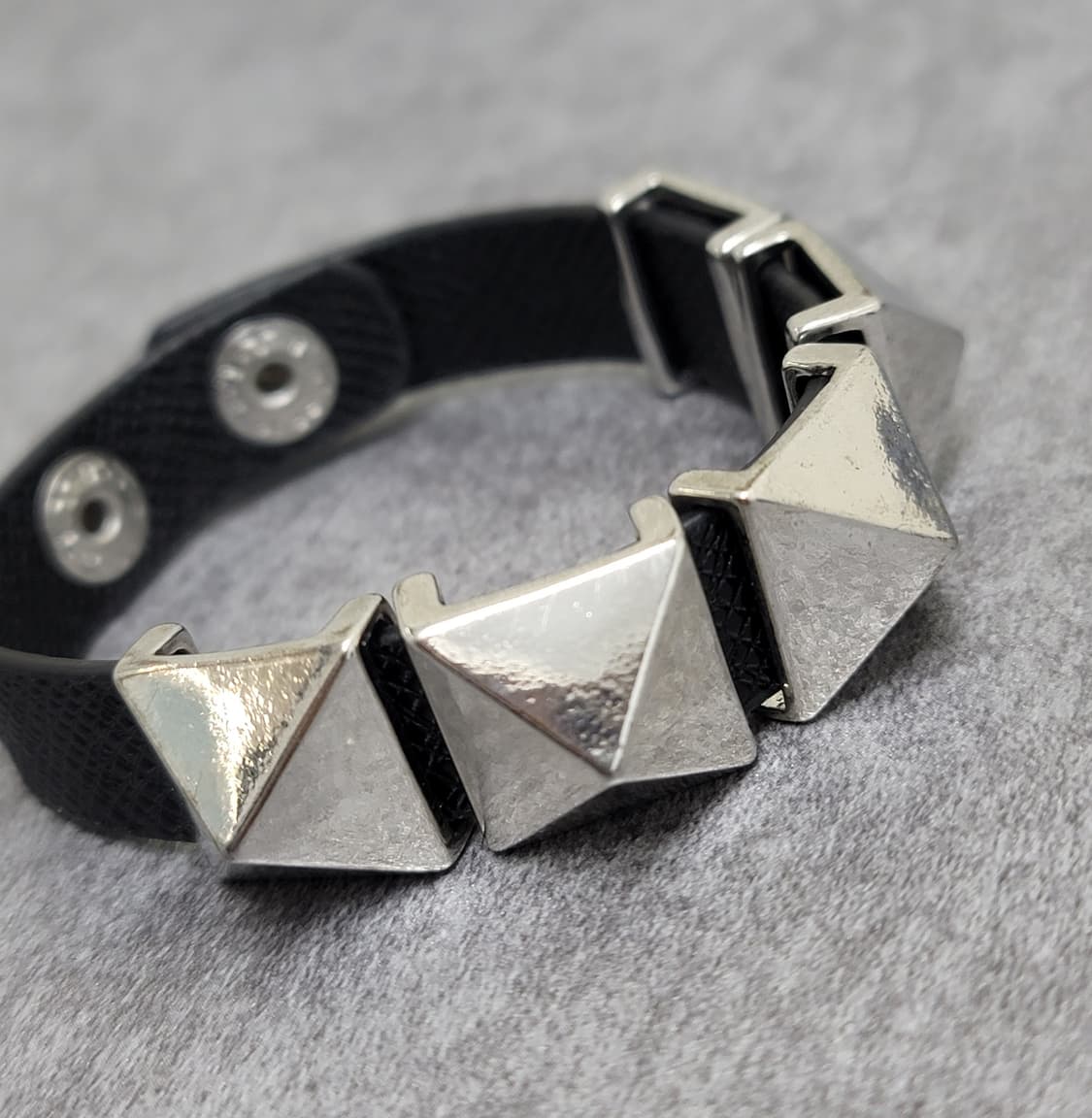 스터드 빈티지 가죽팔찌 상품이미지1