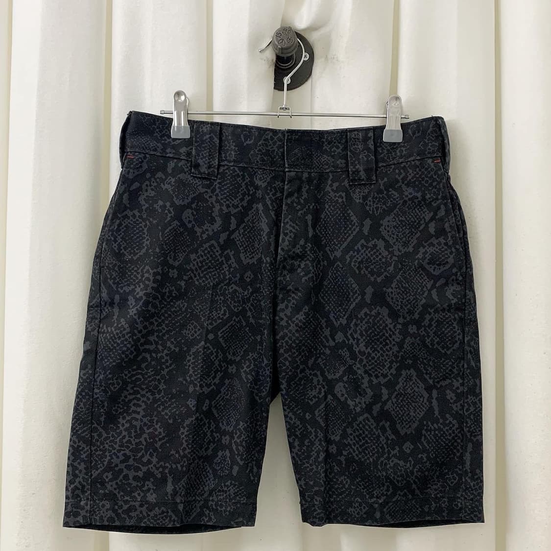 디키즈 블랙 그레이 패턴 하프 팬츠 상품이미지1