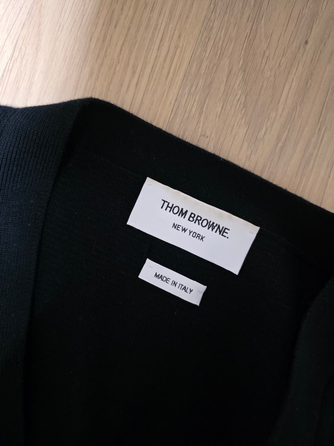 [3,새상품급]25ss 톰브라운 밀라노스티치 금장가디건 상품이미지8