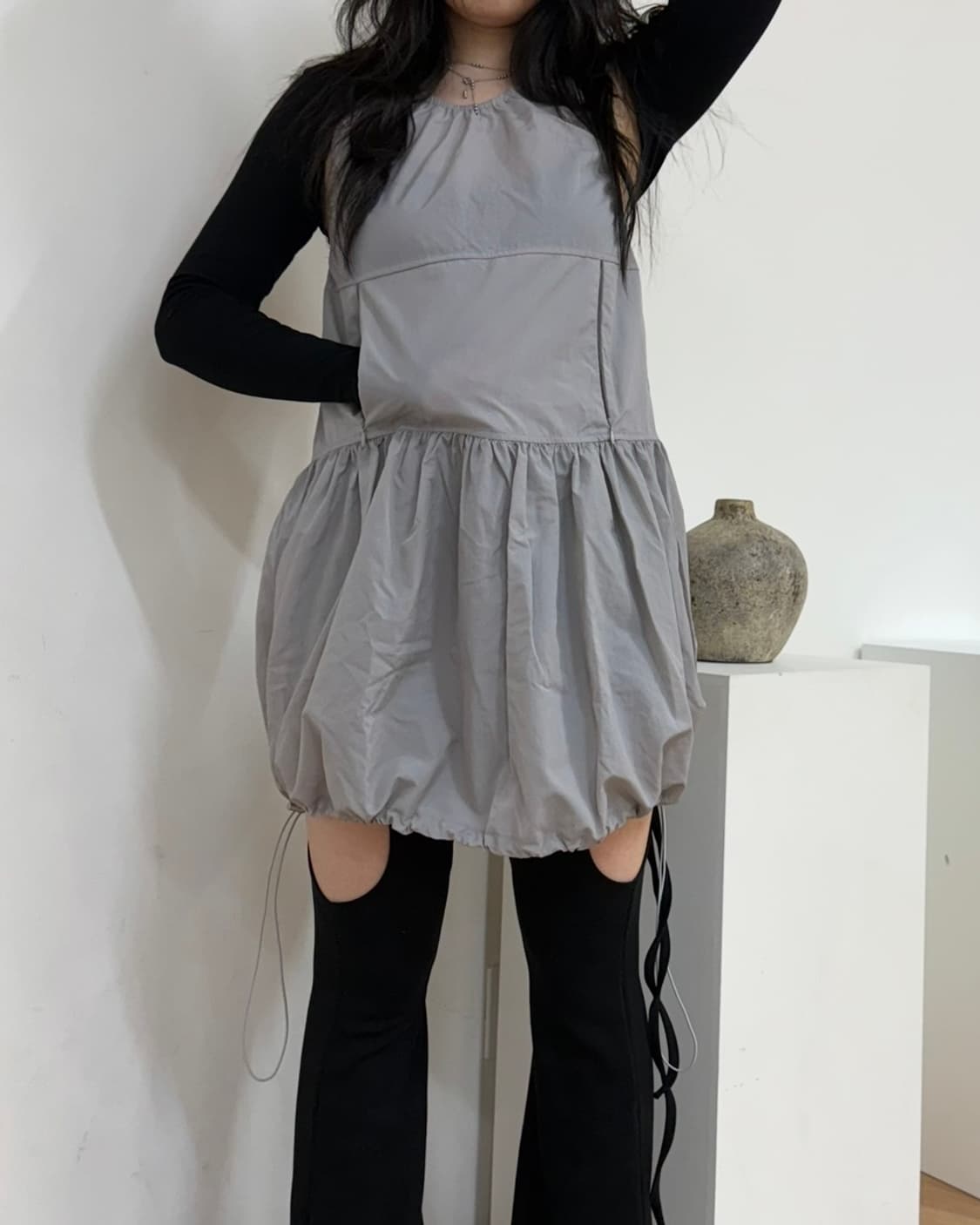 나일론 셔링 벌룬 미니 원피스 (그레이/블랙/화이트) 새상품 상품이미지3