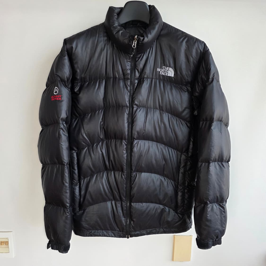 골드윈코리아 노스페이스 아콘카구아 경량패딩 L(100~105)
 상품이미지1