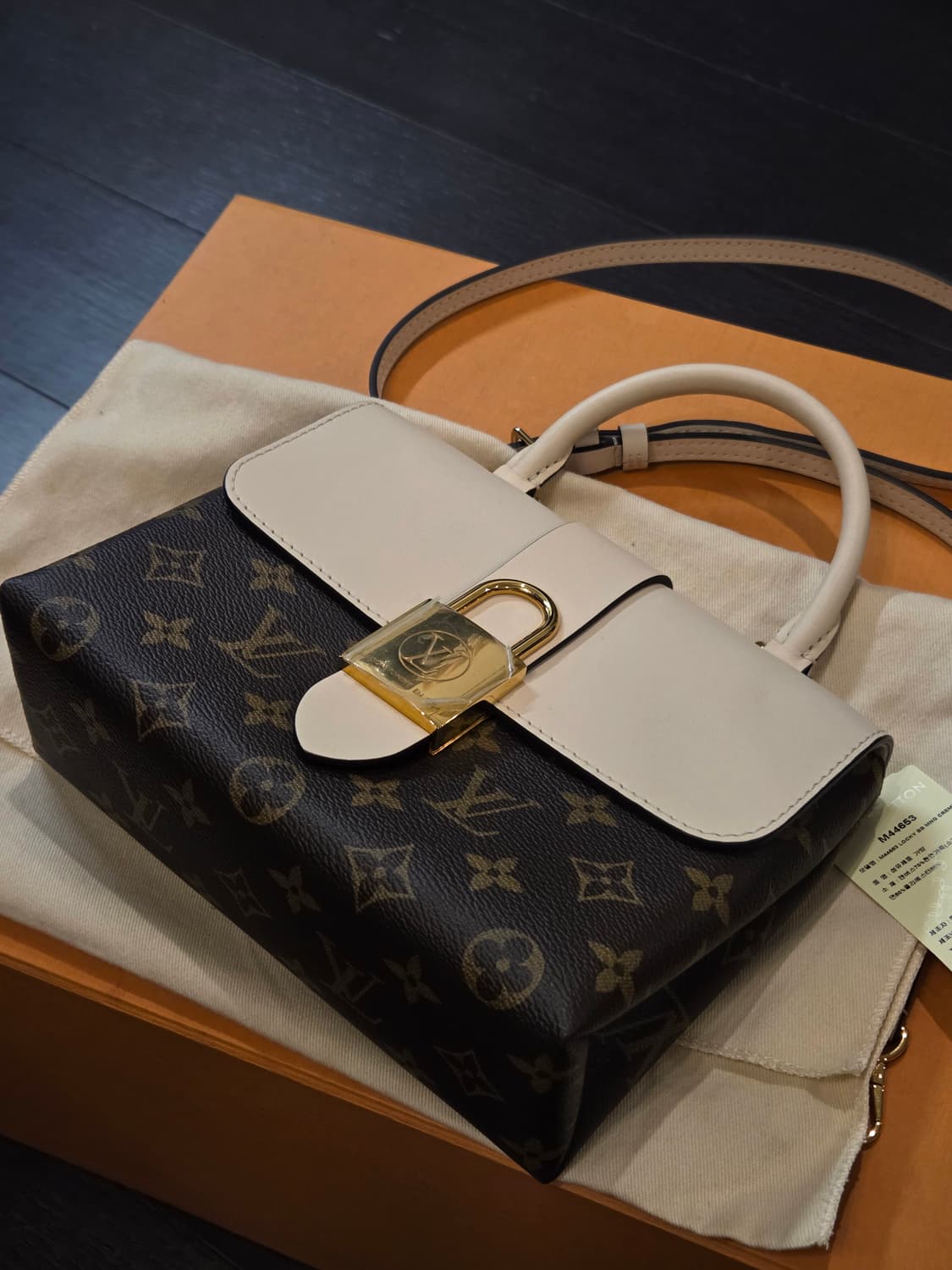 루이비통 록키BB 토트 숄더백 단종모델 아이보리 상품이미지1