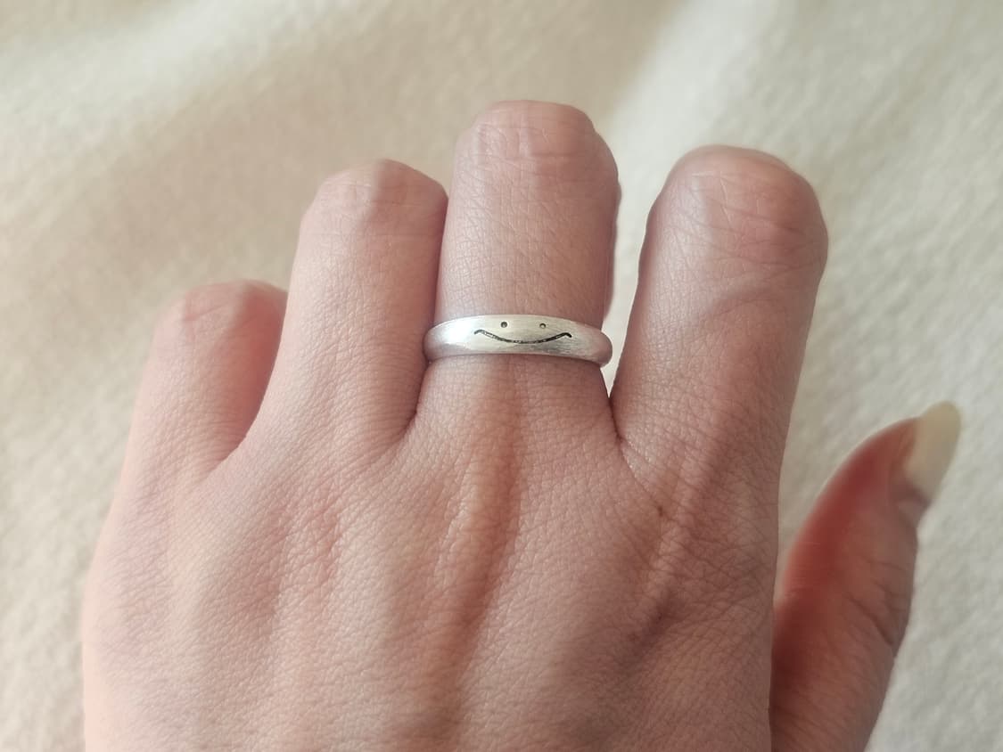 귀여운 데일리 링 무광 실버 스마일 반지 상품이미지1