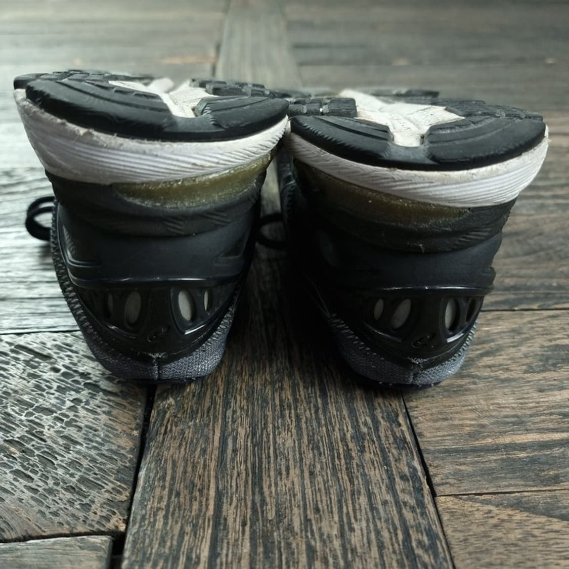 [아식스] 젤 님버스 20 스니커즈 런닝화 M19096 상품이미지6