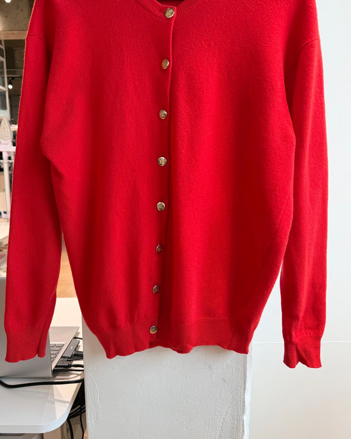 버버리 레드 금장 램스울 가디건 상품이미지6