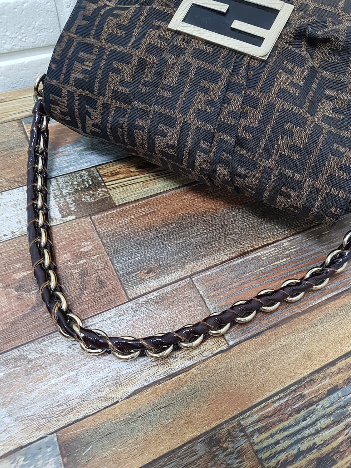 [정품] 펜디 주카 미아 체인숄더백 상품이미지5