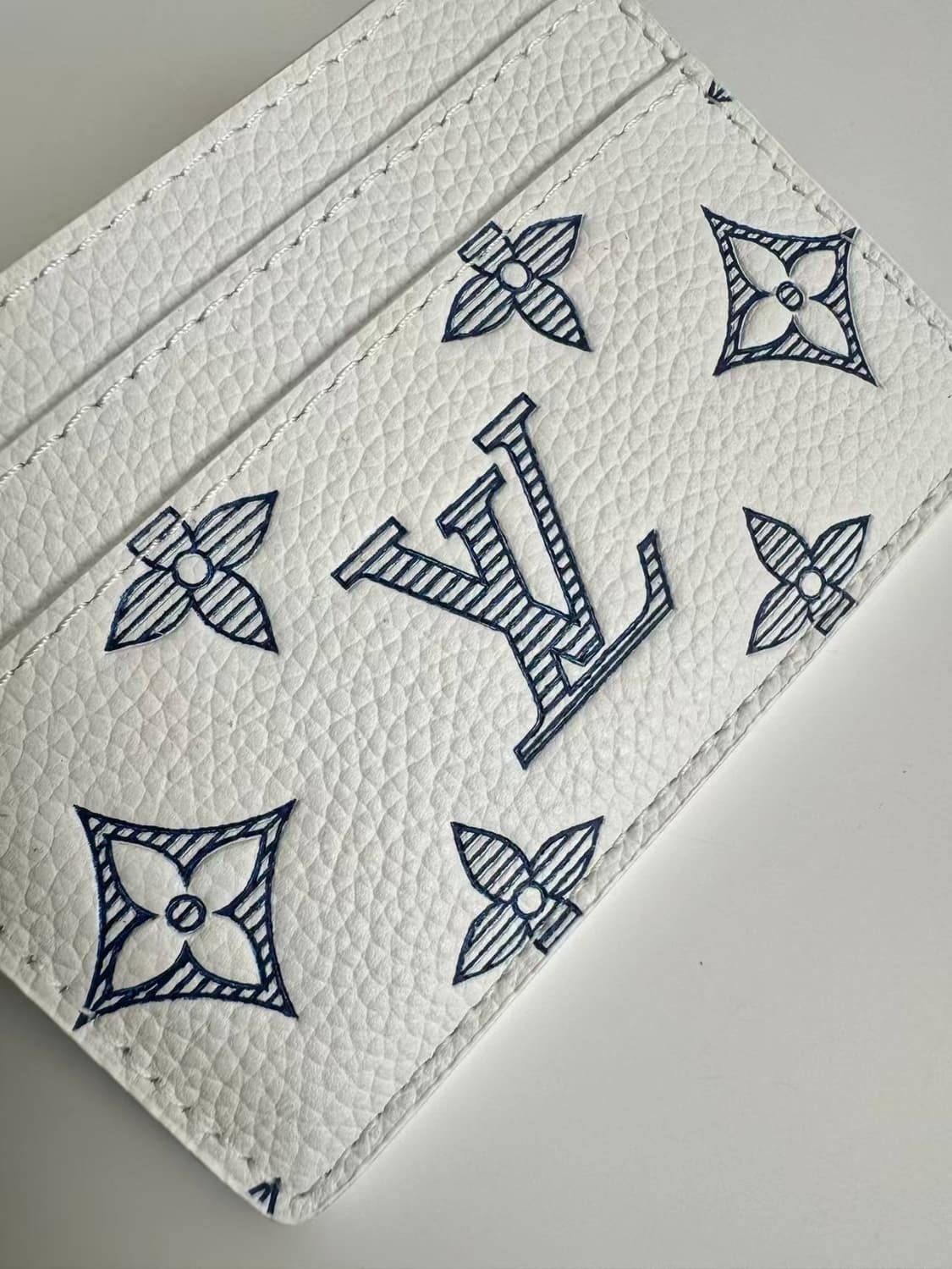 루이비통 더블 카드 홀더 화이트 상품이미지9