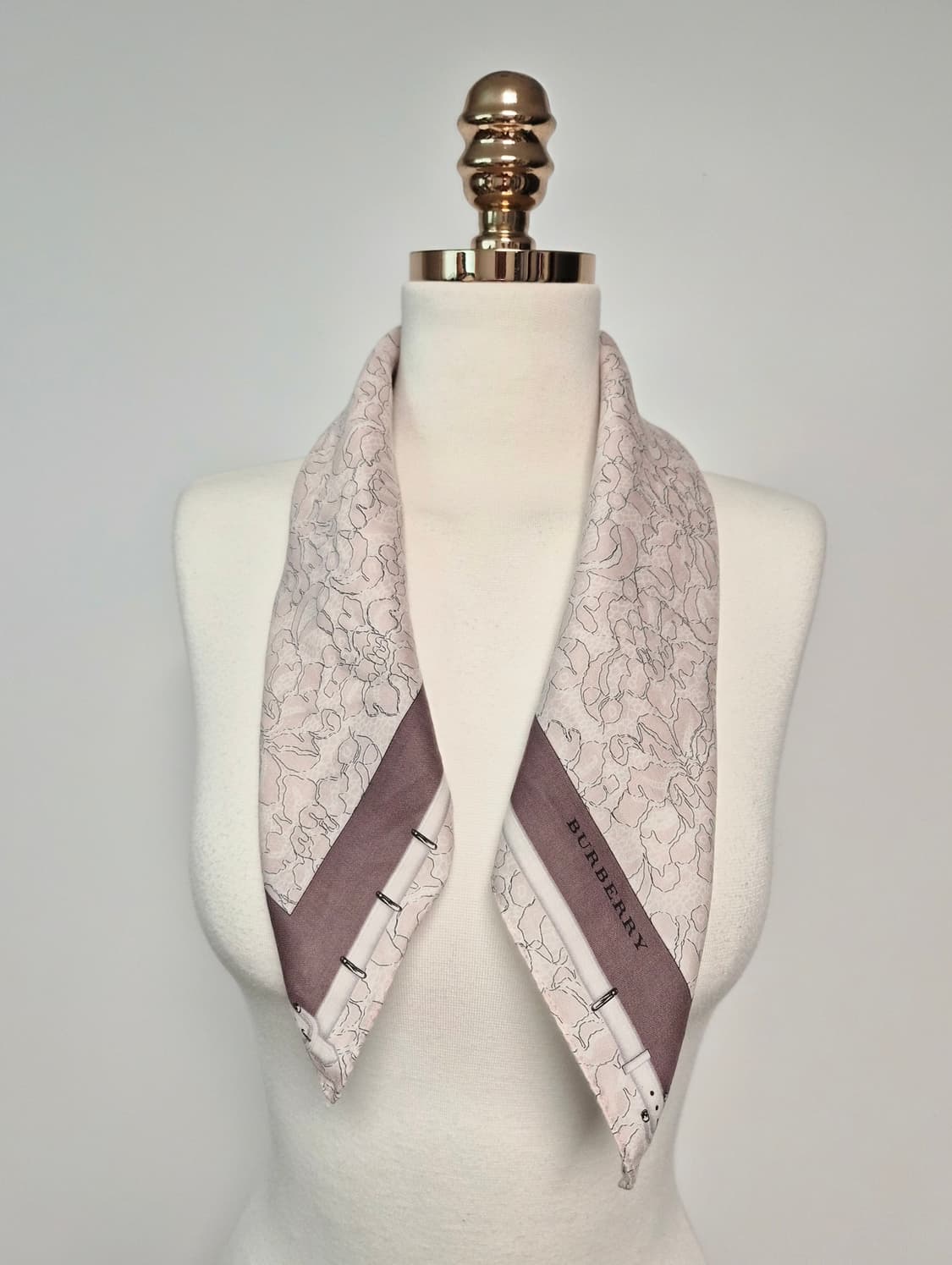 버버리 쁘띠 스카프 손수건 머플러 상품이미지4