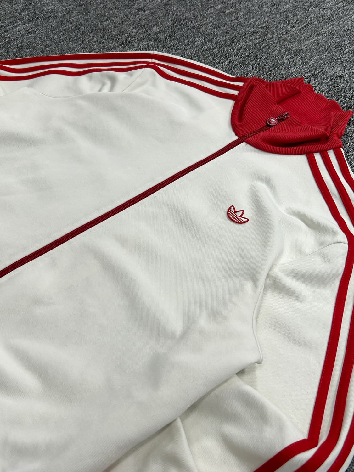 아디다스 멀티로고 도쿄 트랙탑 져지 M  상품이미지4