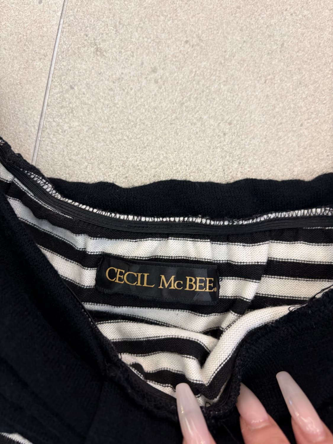 세실맥비 스트라이프 오프숄더 상품이미지5