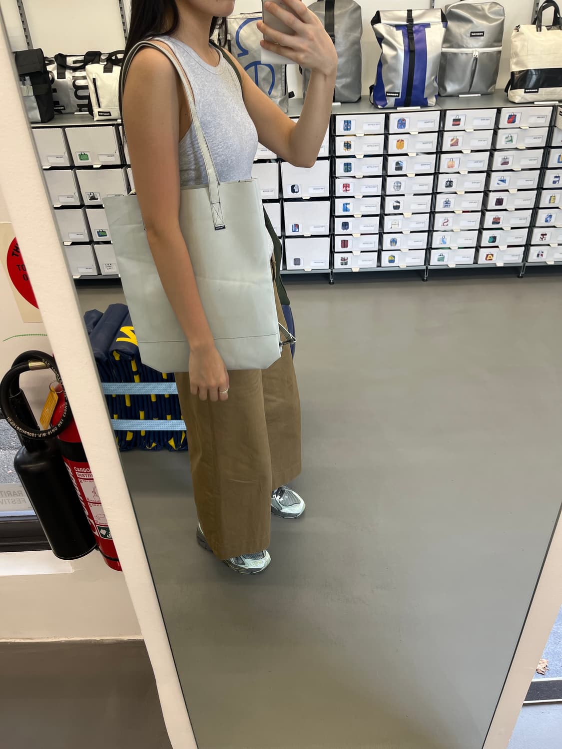 프라이탁 모리스 f261 그레이 화이트 상품이미지4