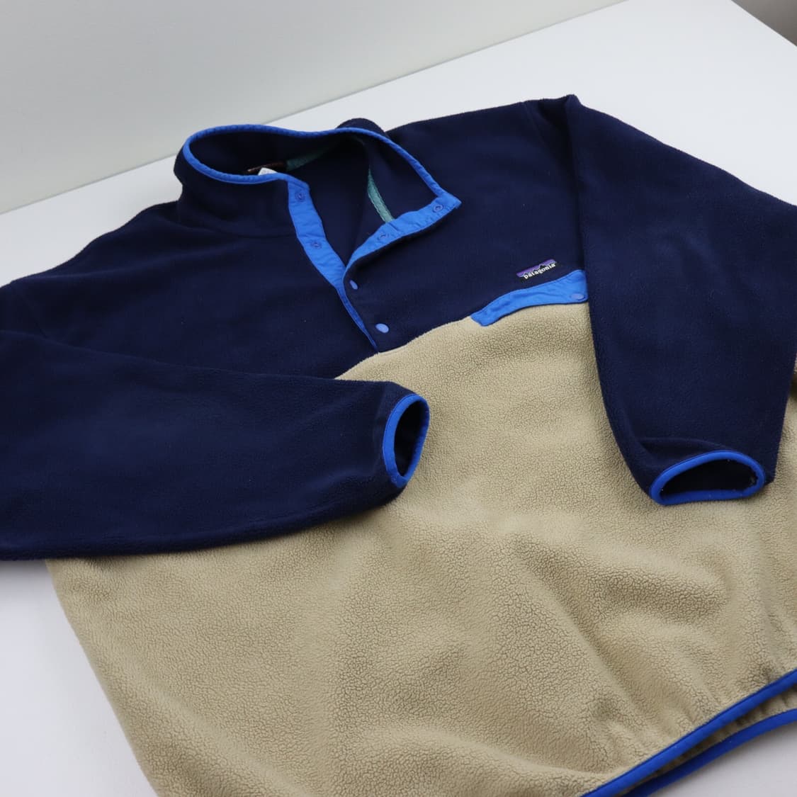 14FA 파타고니아 신칠라 스냅티 네이비/베이지 상품이미지2