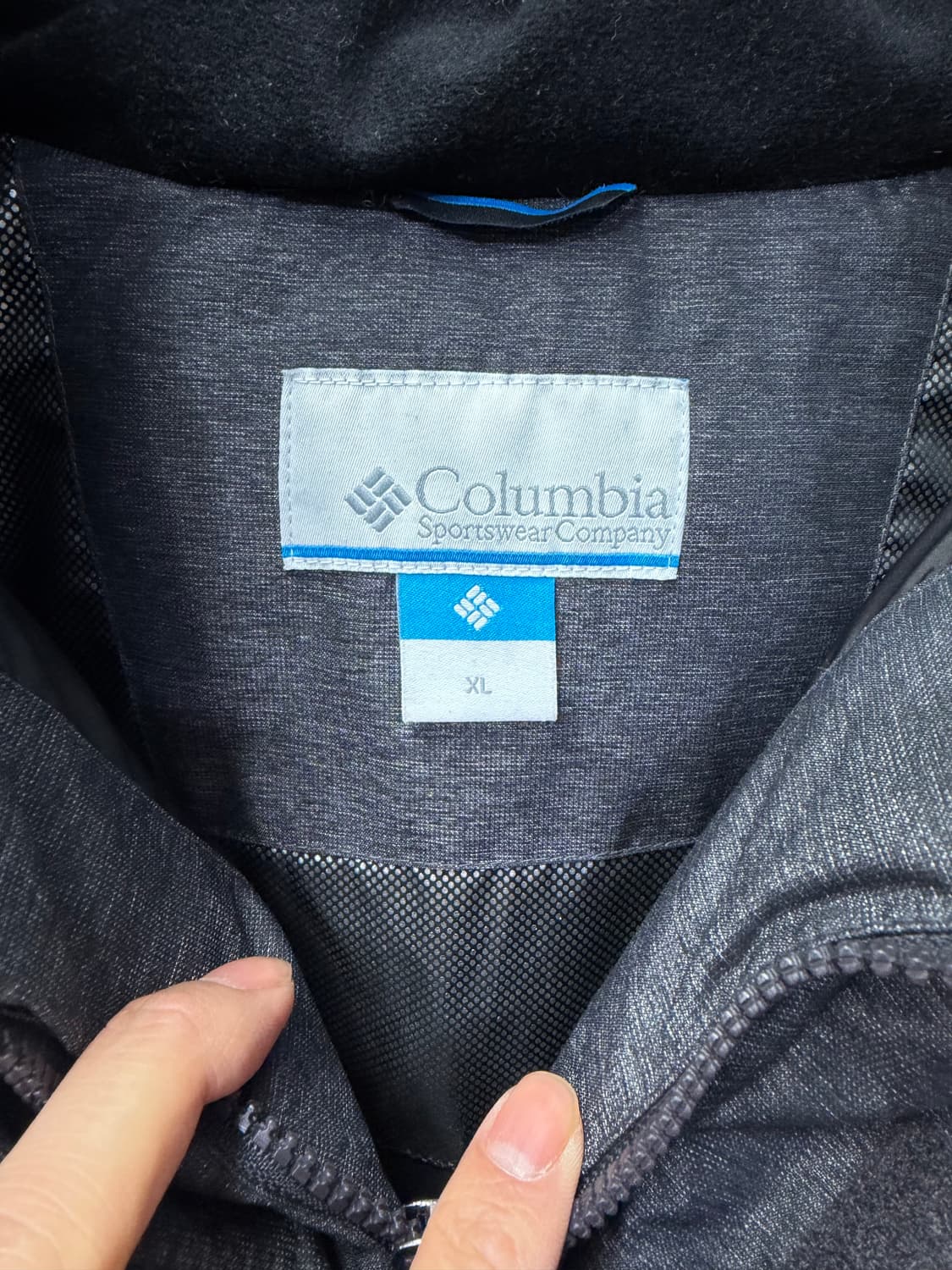 정품) 콜롬비아 남성 후드 패딩 XL 상품이미지6