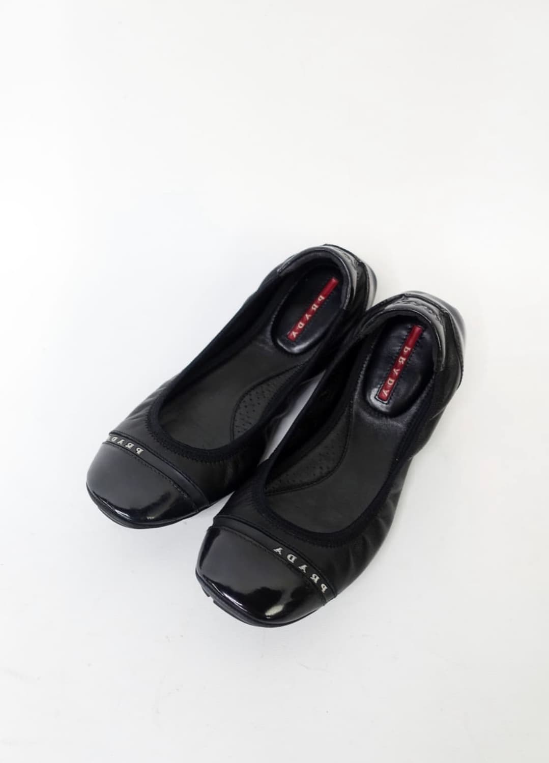 프라다 스포츠 플랫슈즈 구해요 235-240 상품이미지1