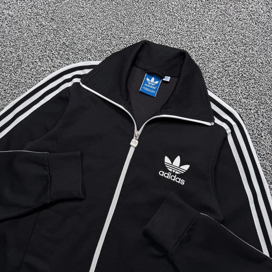 Name : 아디다스 유로파 시그니처로고 블랙컬러 져지 :)  상품이미지2