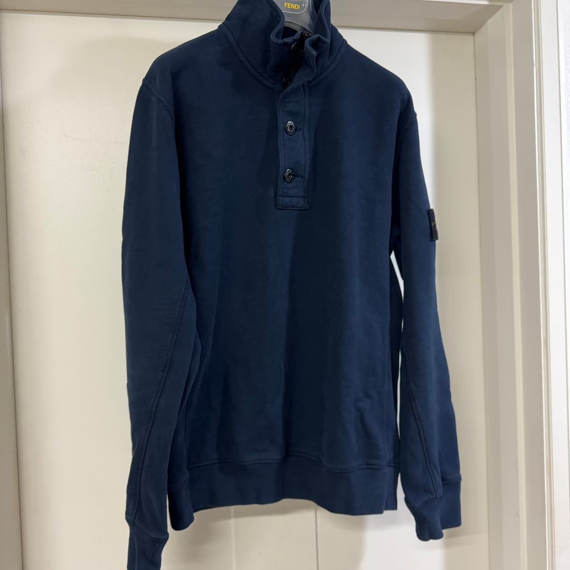 스톤아일랜드 버튼 반집업 맨투맨 L사이즈 네이비 상품이미지3