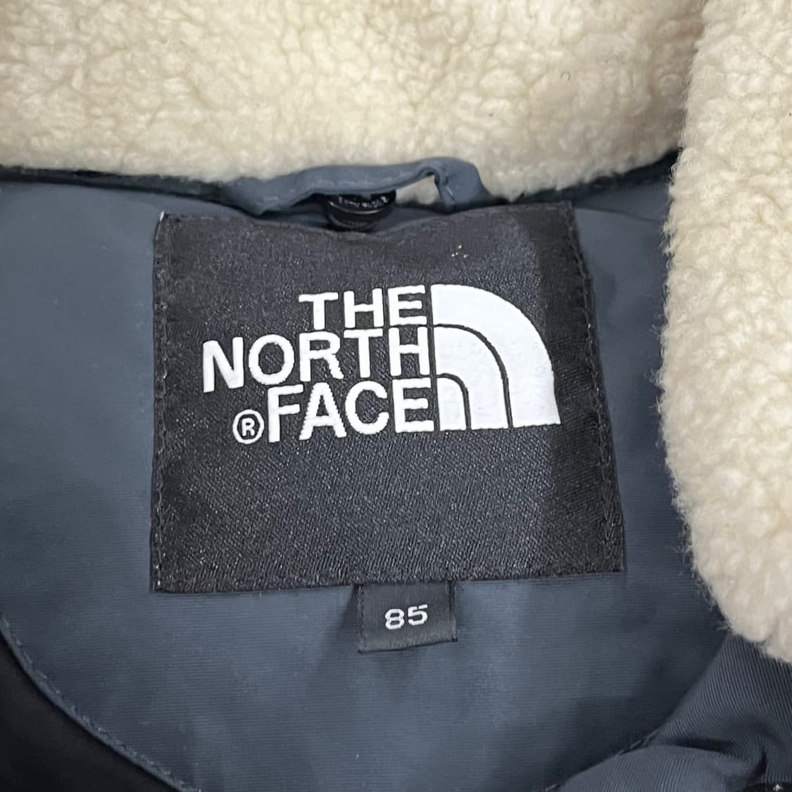 [정품/85] 노스페이스 패딩 조끼 블랙 b17 상품이미지4