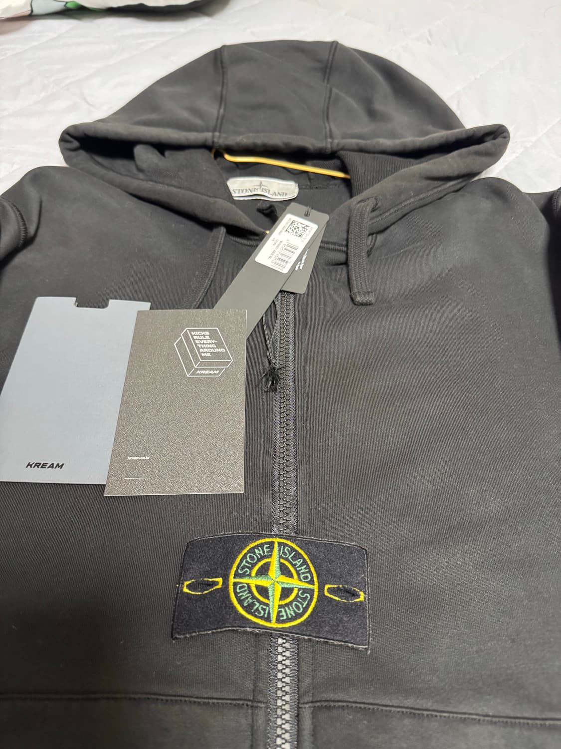 [2XL]24SS 스톤아일랜드 블랙 후드집업 상품이미지2