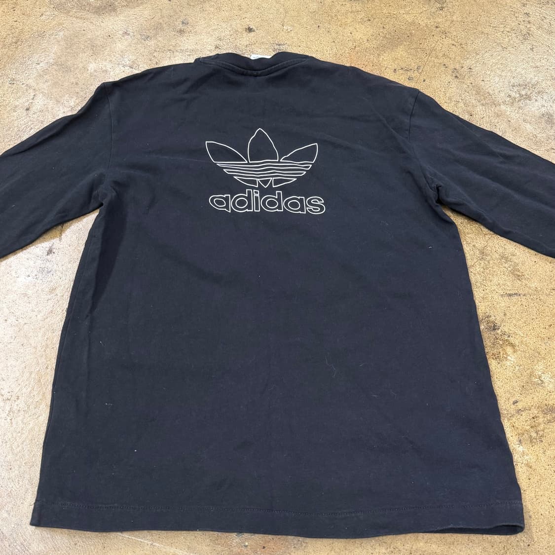 아디다스 블랙 백로고 롱슬리브리스 상품이미지4