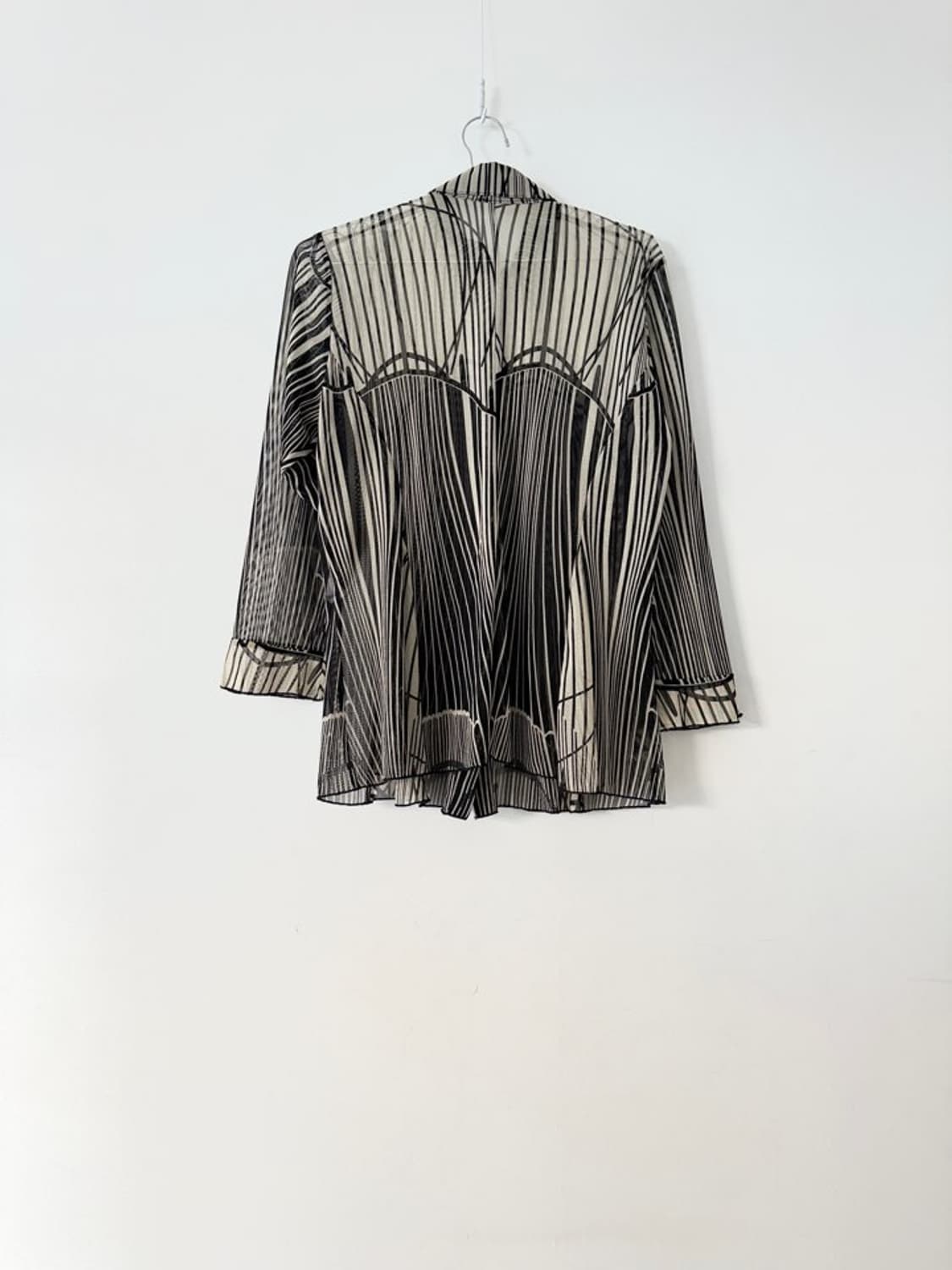 Sheer stripe shirt / black 상품이미지4
