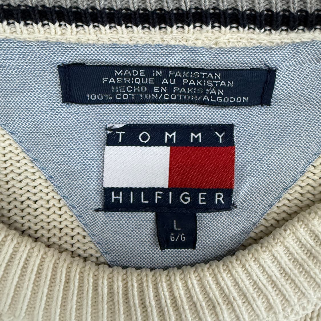 XXL 사이즈 마제스틱 샌프란시스코 자켓입니다.  블랙 색상 바탕에 주황 상품이미지2