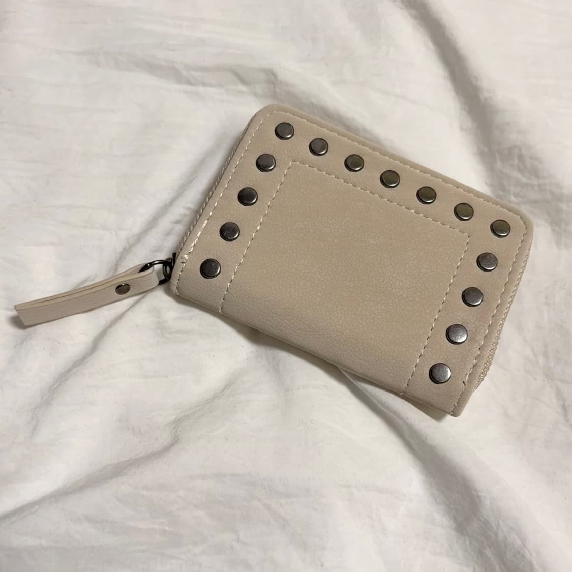 Pull & Bear studd wallet ivory 상품이미지2