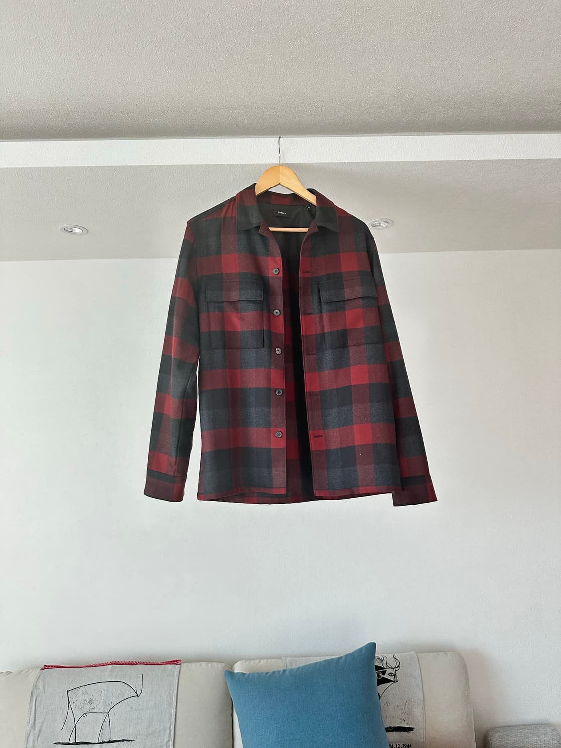 띠어리 체크 난방 M사이즈 상품이미지1