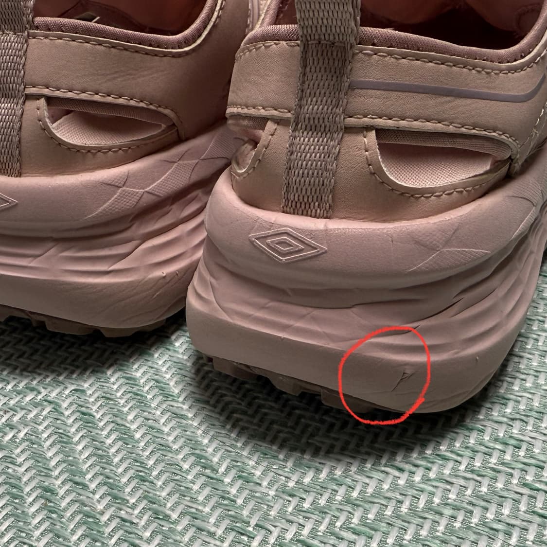 엄브로 컷아웃 여성 샌들 240 상품이미지5