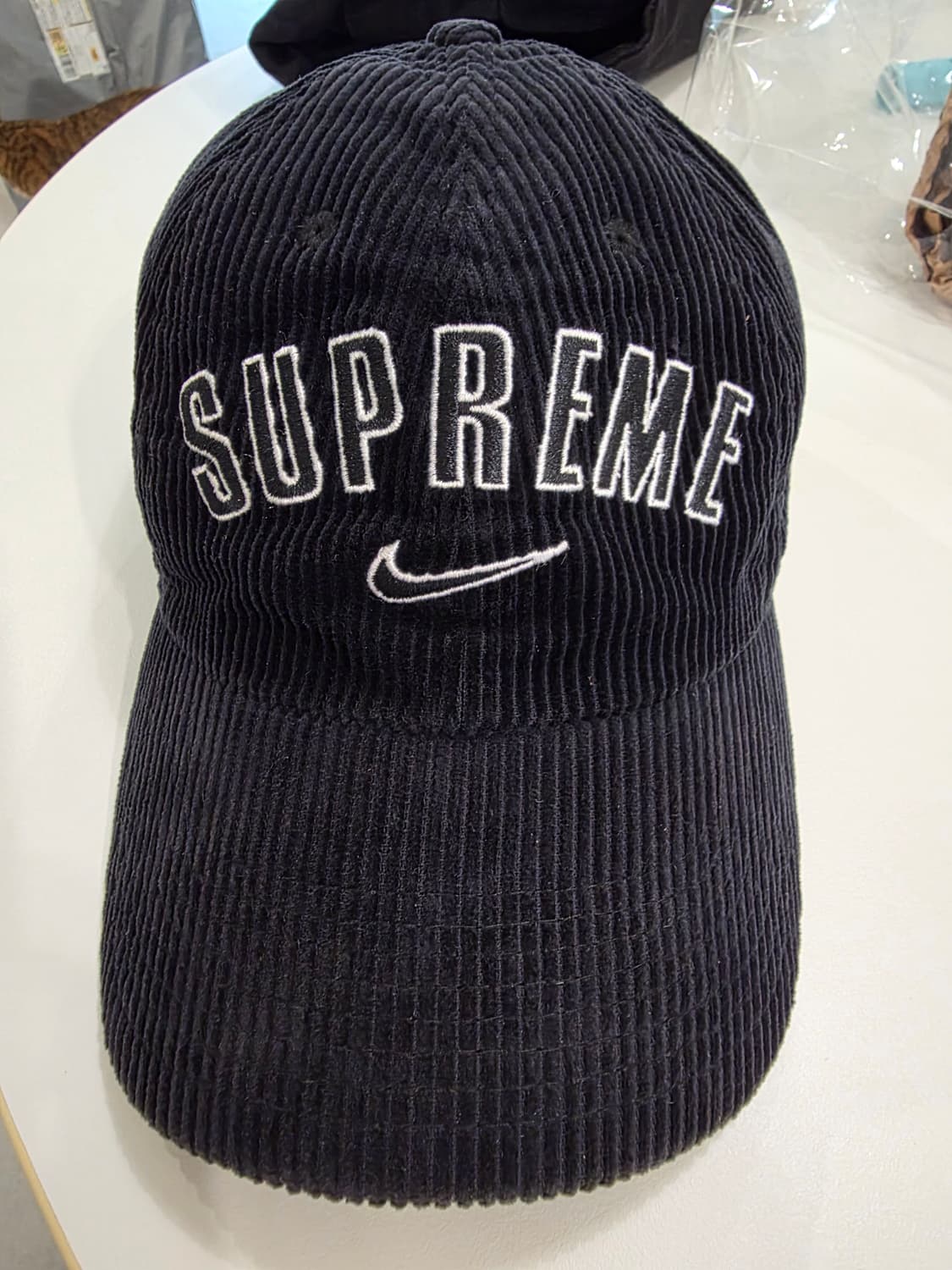 슈프림 x 나이키 아크 코듀로이 6-패널 캡 블랙 - 22SS 상품이미지2