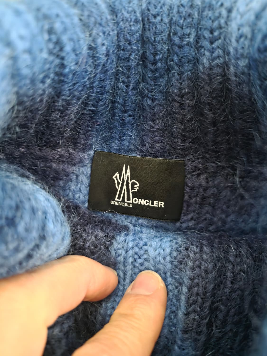 몽클레어 니트A급 상품이미지3