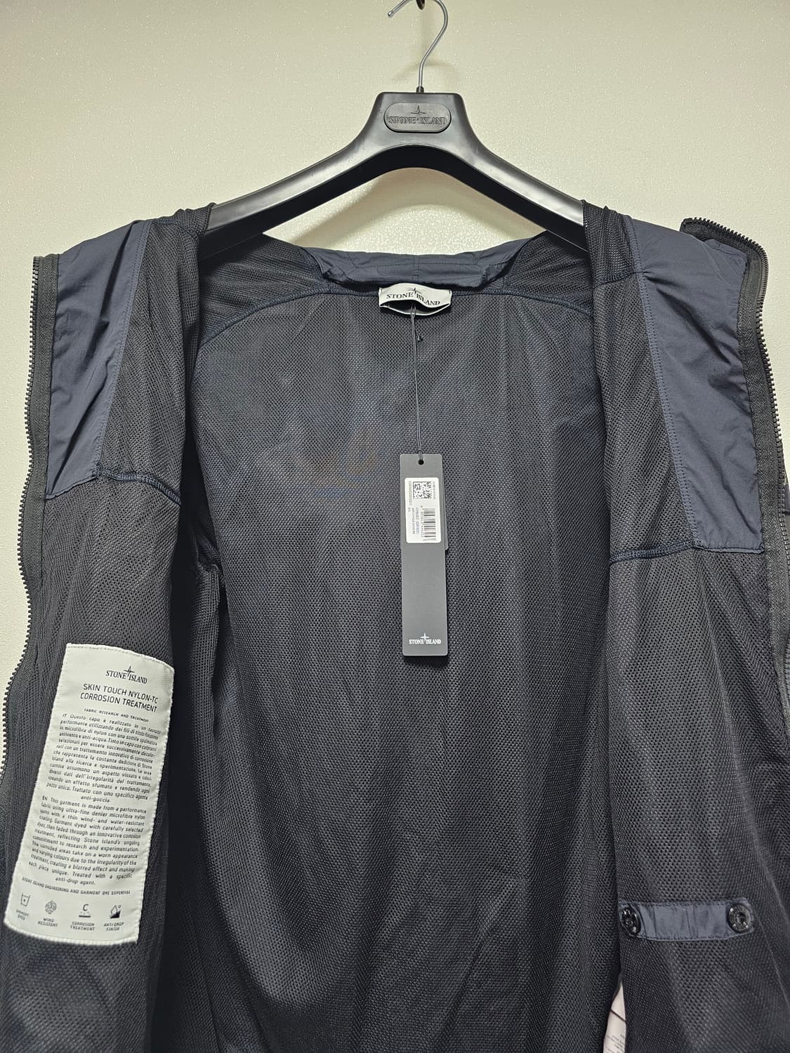 스톤아일랜드 스킨 터치 나일론-TC 코로즌 트리트먼트 후드 자켓(새상품) 상품이미지6