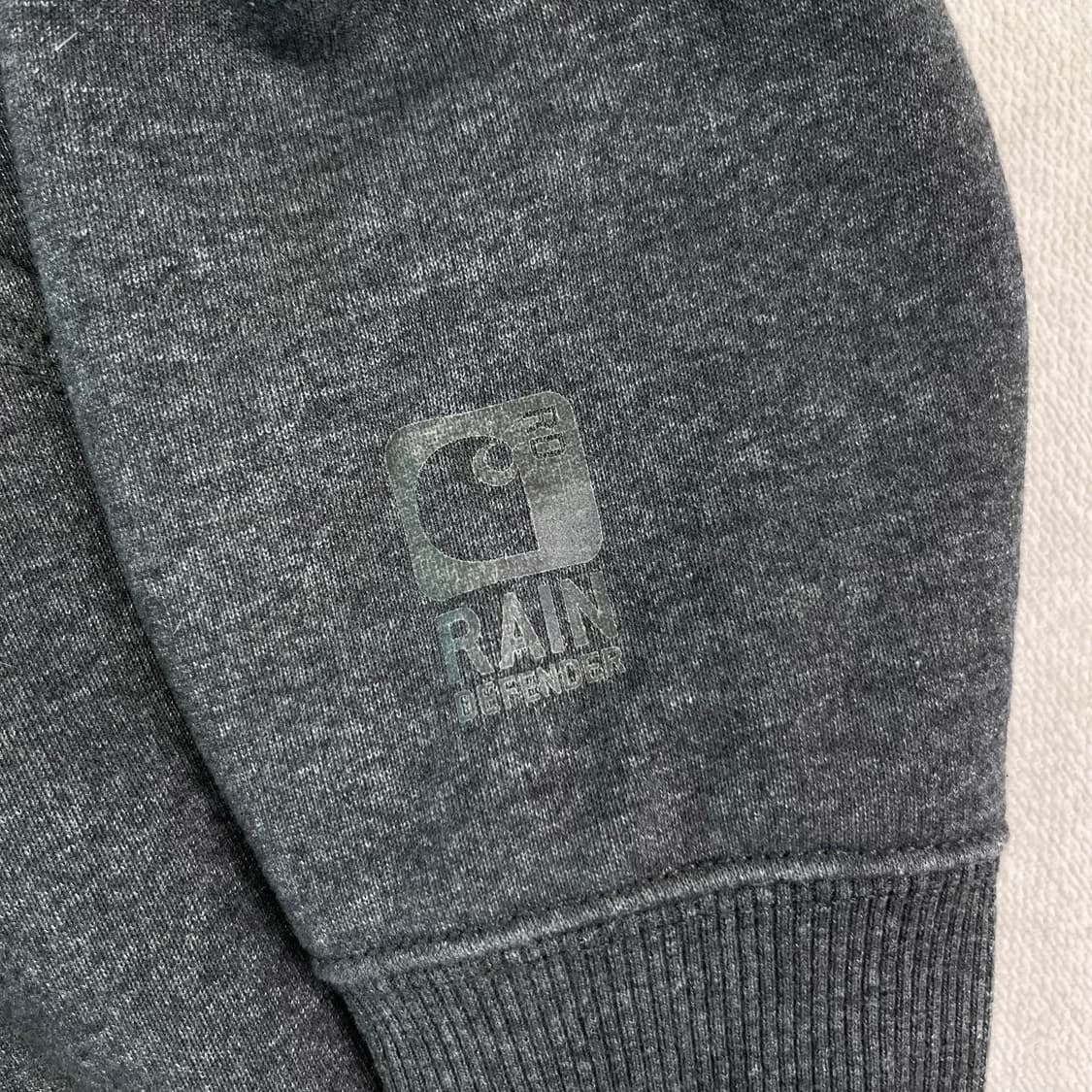 100 칼하트 WIP 로고 챠콜 후드티 상품이미지4