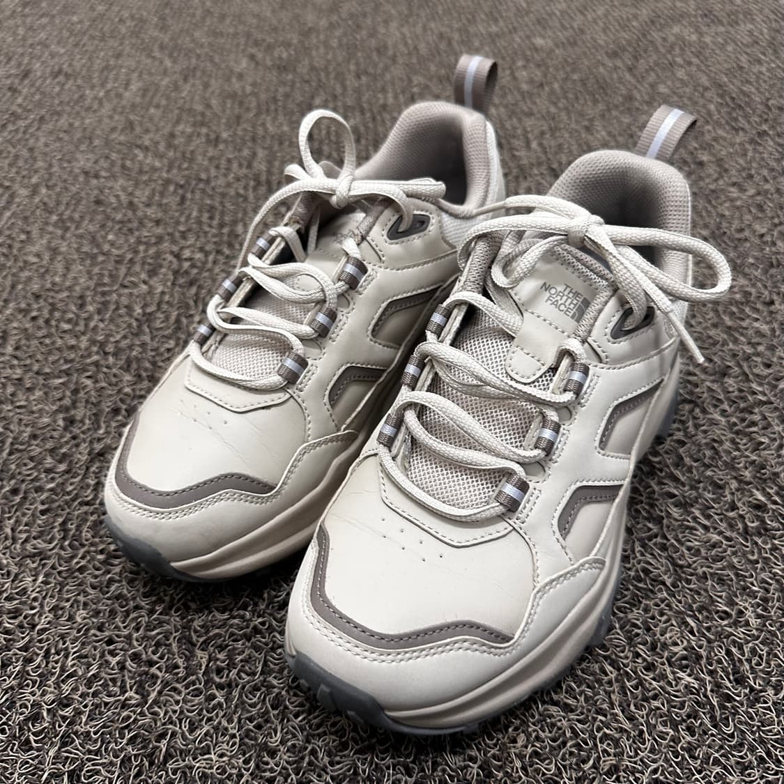 노스페이스 여성 등산화 트레킹화 운동화 235 상품이미지2