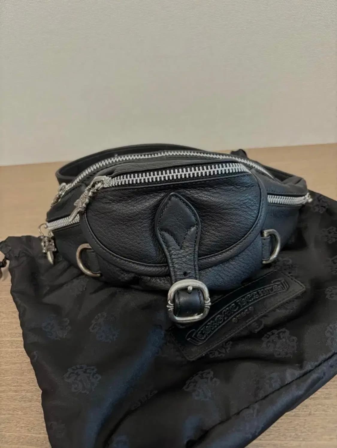 크롬하츠 힙색 상품이미지1