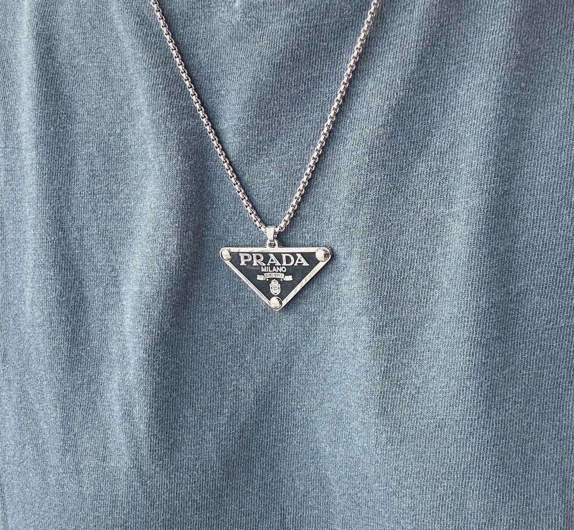 프라다 삼각로고 남성 목걸이 상품이미지5
