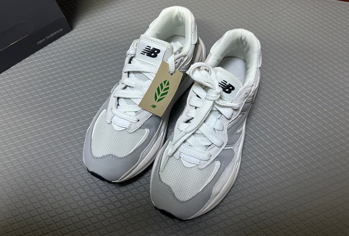 뉴발란스 5740 콘크리트 새상품/ 245사이즈 상품이미지3