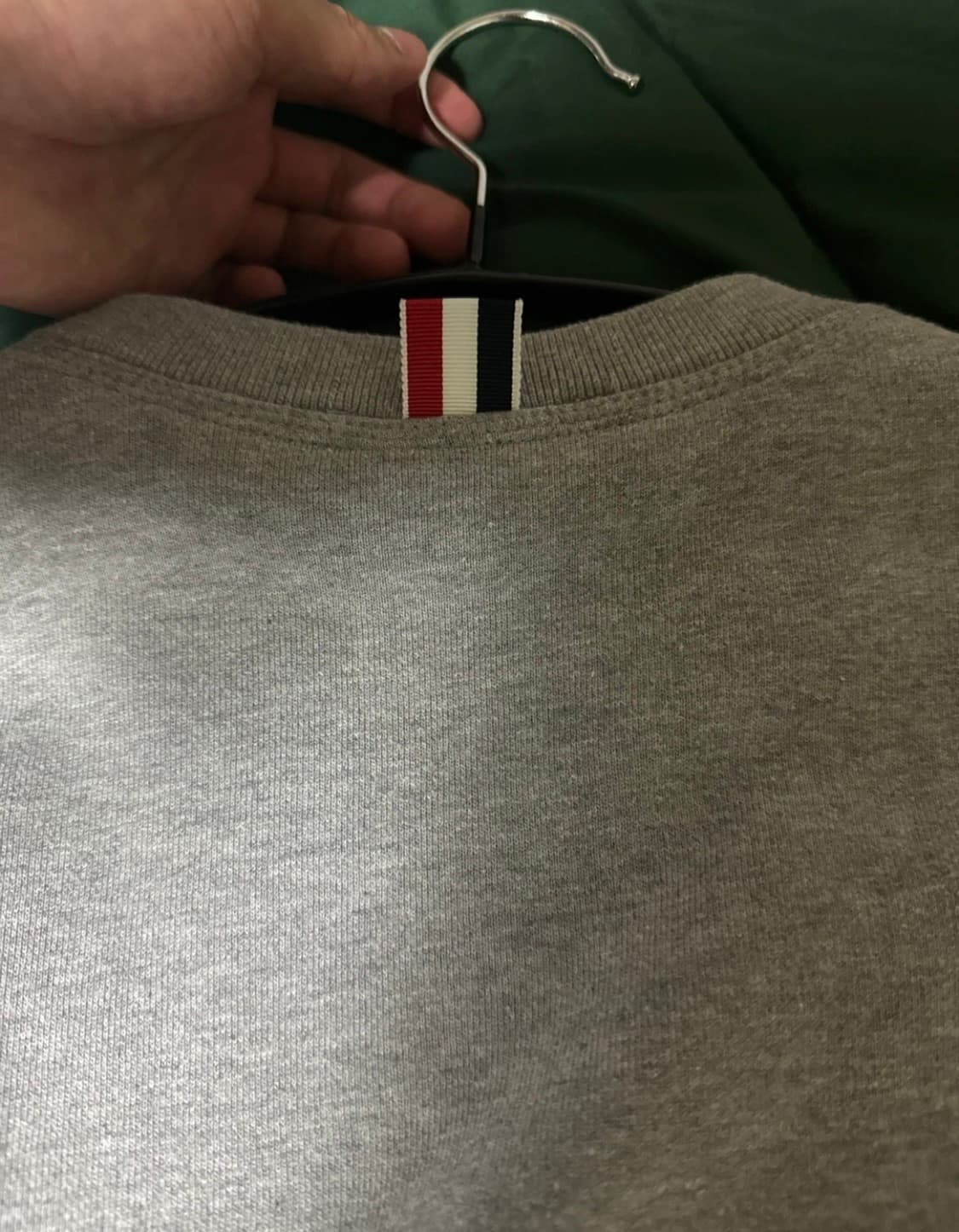 톰브라운 사선 맨투맨 상태 S 상품이미지2