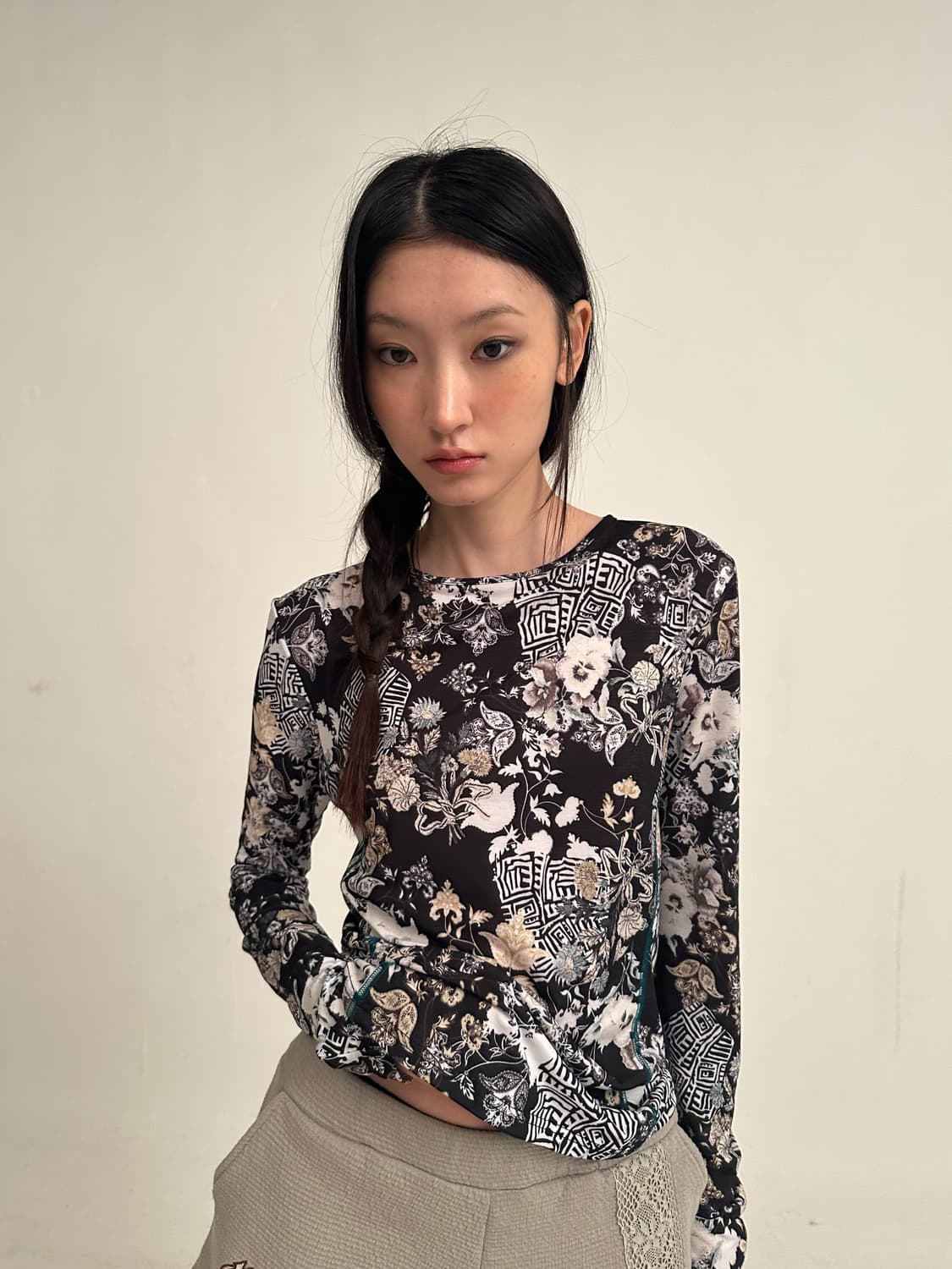 콜로신스 pansy top 롱슬리브 티셔츠 블랙 상품이미지2